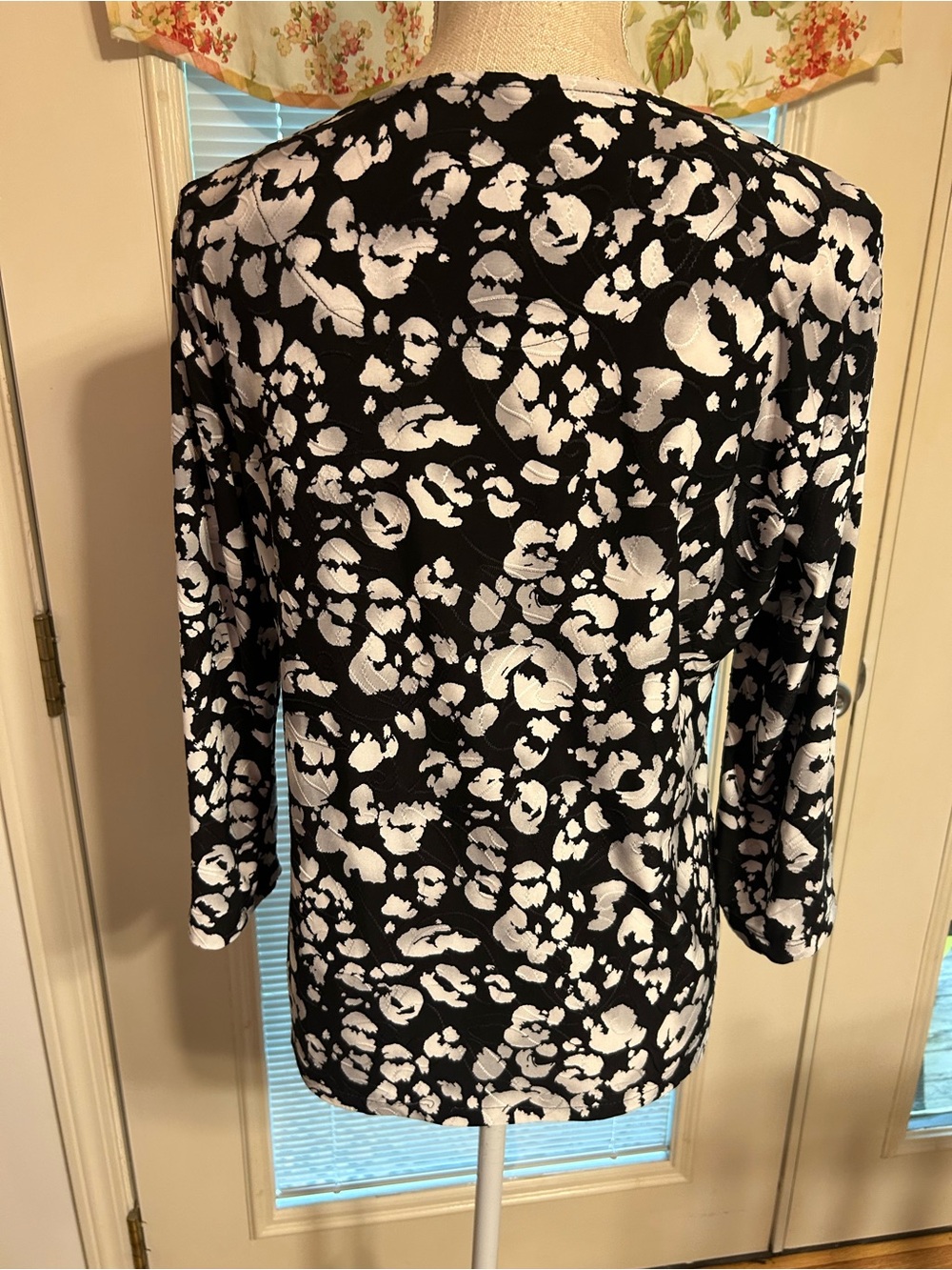 Blouse #507 - Picture 4 of 5